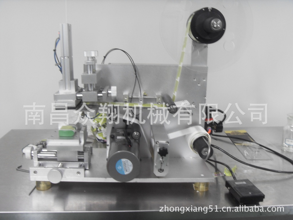 贴标机半自动不干胶贴标机扁瓶贴标机方盒不干胶贴标机手工半自动