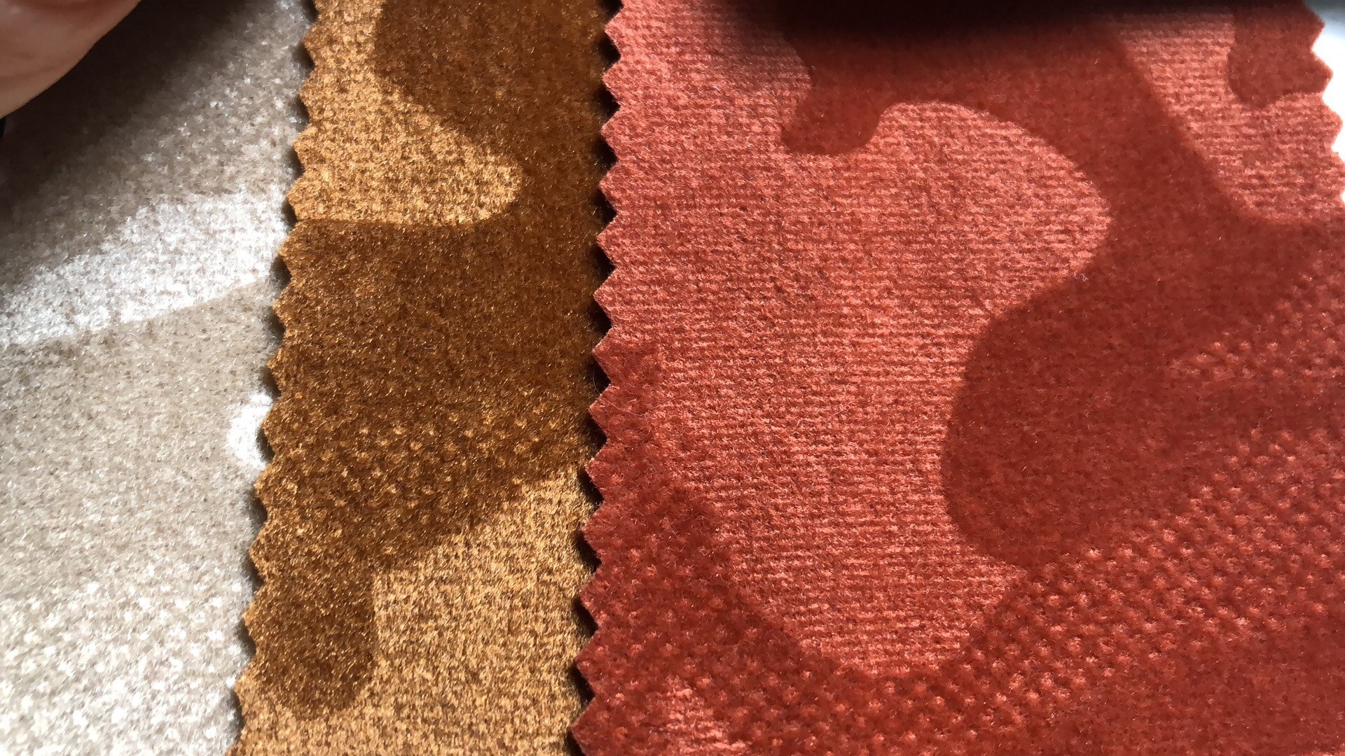 迷彩面料植绒系列纬边弹力绒布玩具家具布艺软包手袋服装现货供应