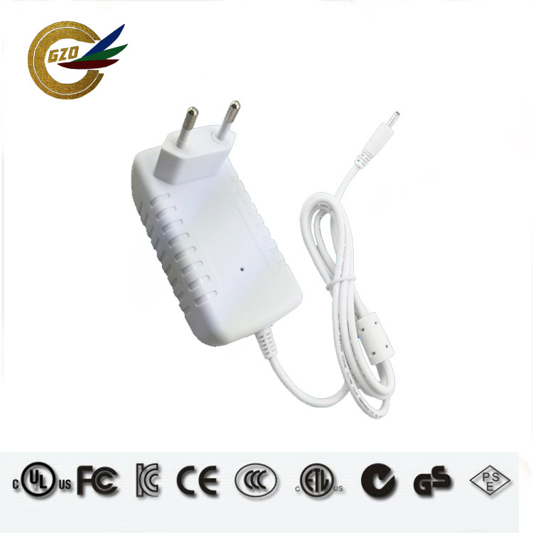 工厂批发价白色欧规12V2A 电源适配器 12VLED灯 监控电源稳压电源