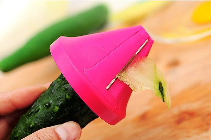 Kitchen Multifunctional Shredder Rotary Shredder Vegetable Grater Peeler Spiral Shredder display picture 6