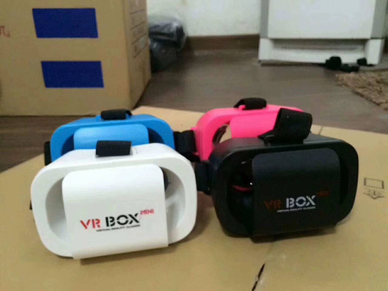 VR-гарнитура (VR BOX Mini) — мини-очки виртуальной реальности, 3D кино, совместимы с телефоном 4.7–6.1", черная