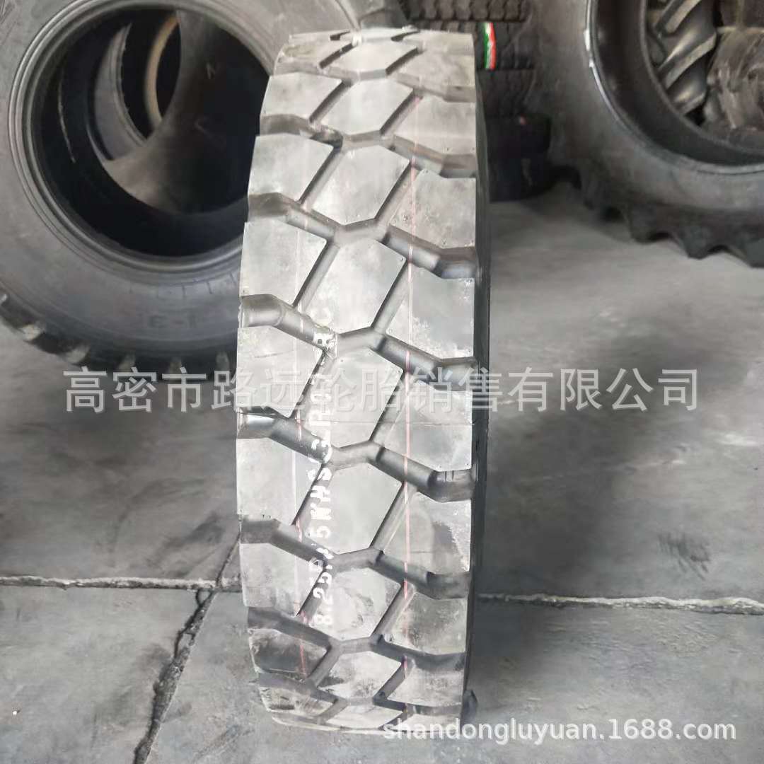9.00R20 10.00r20 叉车钢丝轮胎 8.25R15 充气叉车轮胎 825R15