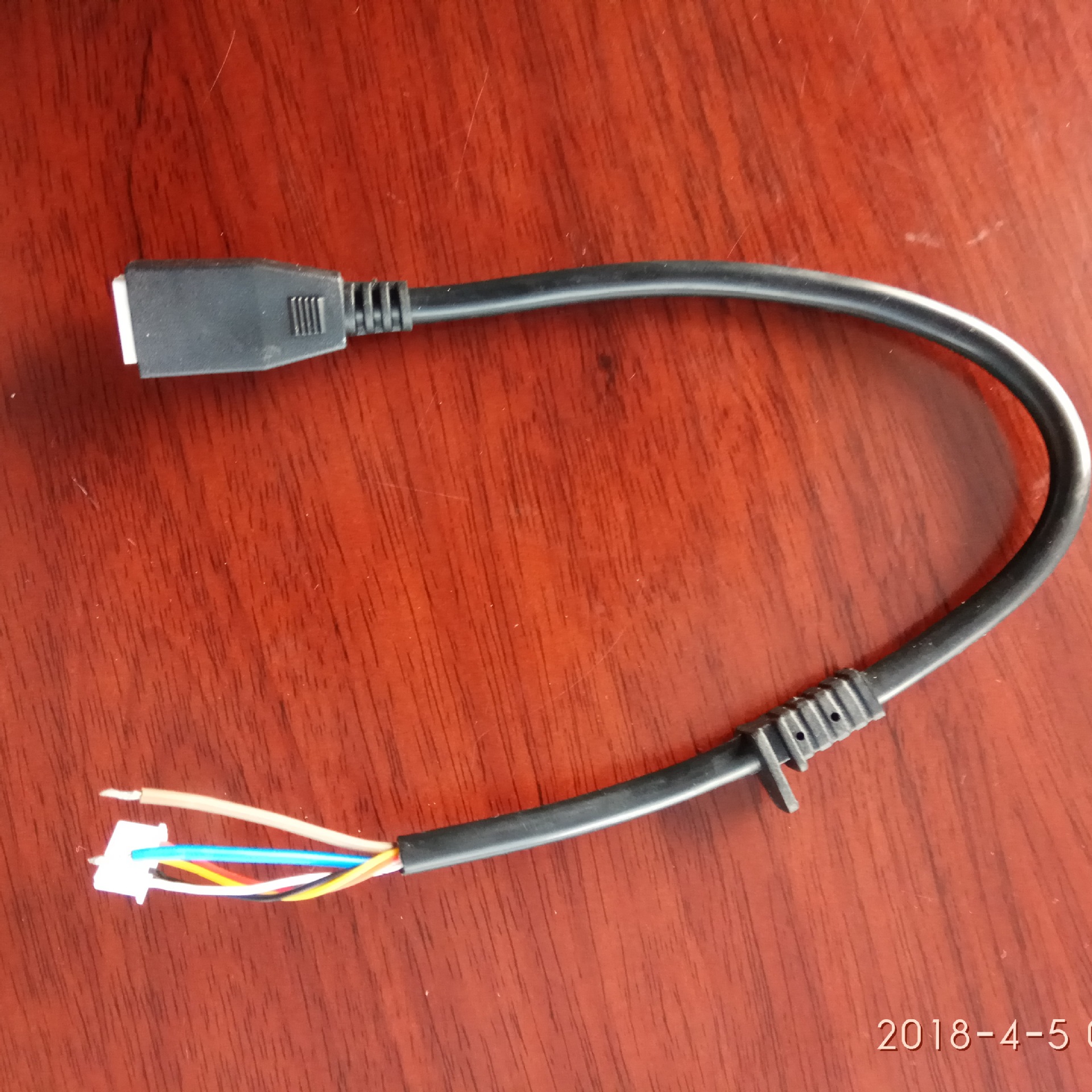 厂家直供过加州65测试环保智能办公桌升降桌电机专用连接线