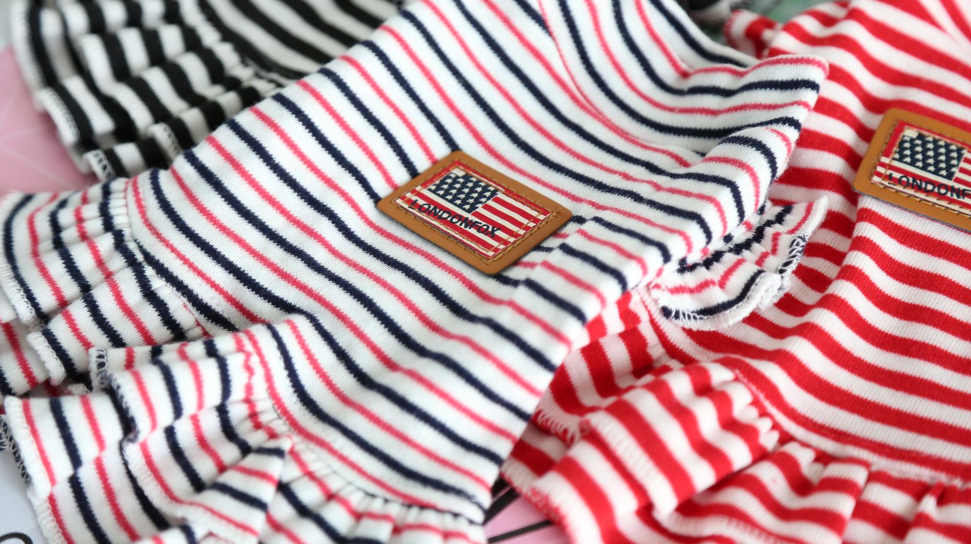 英伦风条纹打底裙