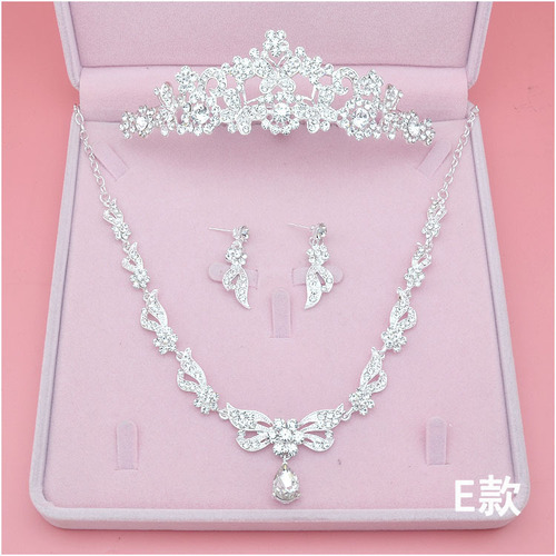 2018 New Bridal Tiara Necklace Three-piece Crown Wedding Accessories Bridal Suit Manufacturer Wholesale
