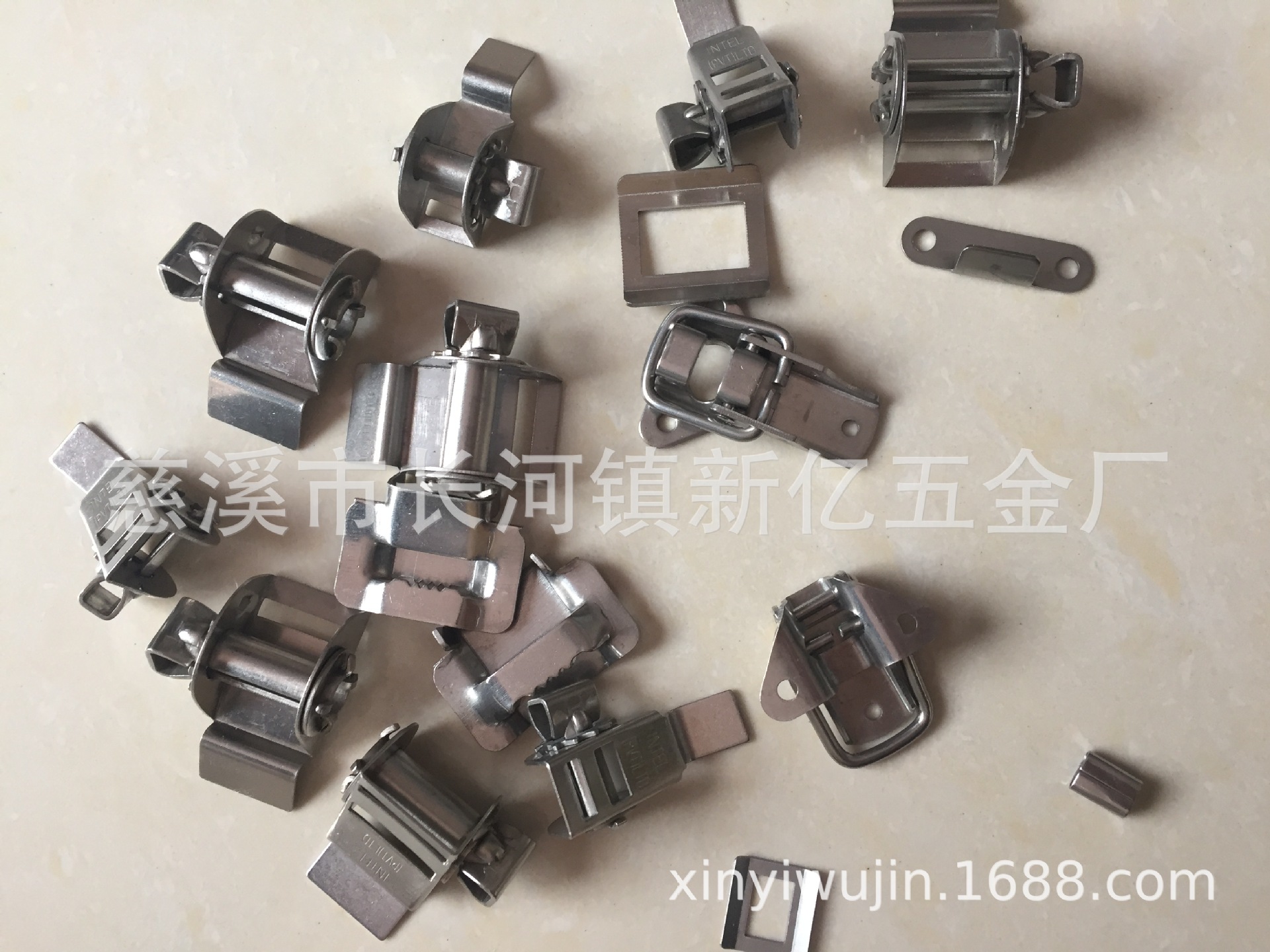 供应精密五金冲压,黄铜拉伸件，不锈钢数控件，铝合金氧化冲压件