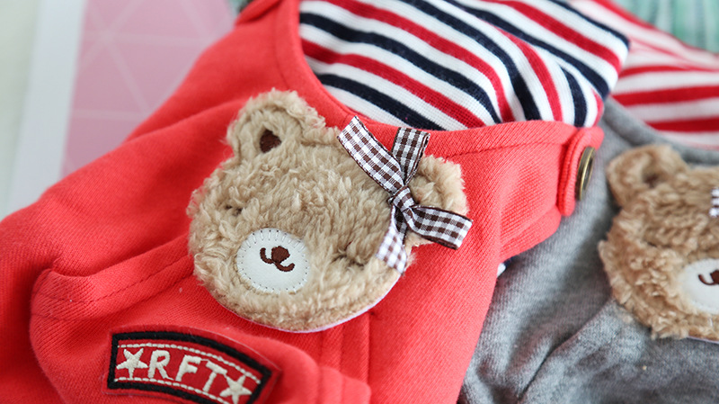 熊彩条背带四脚衣