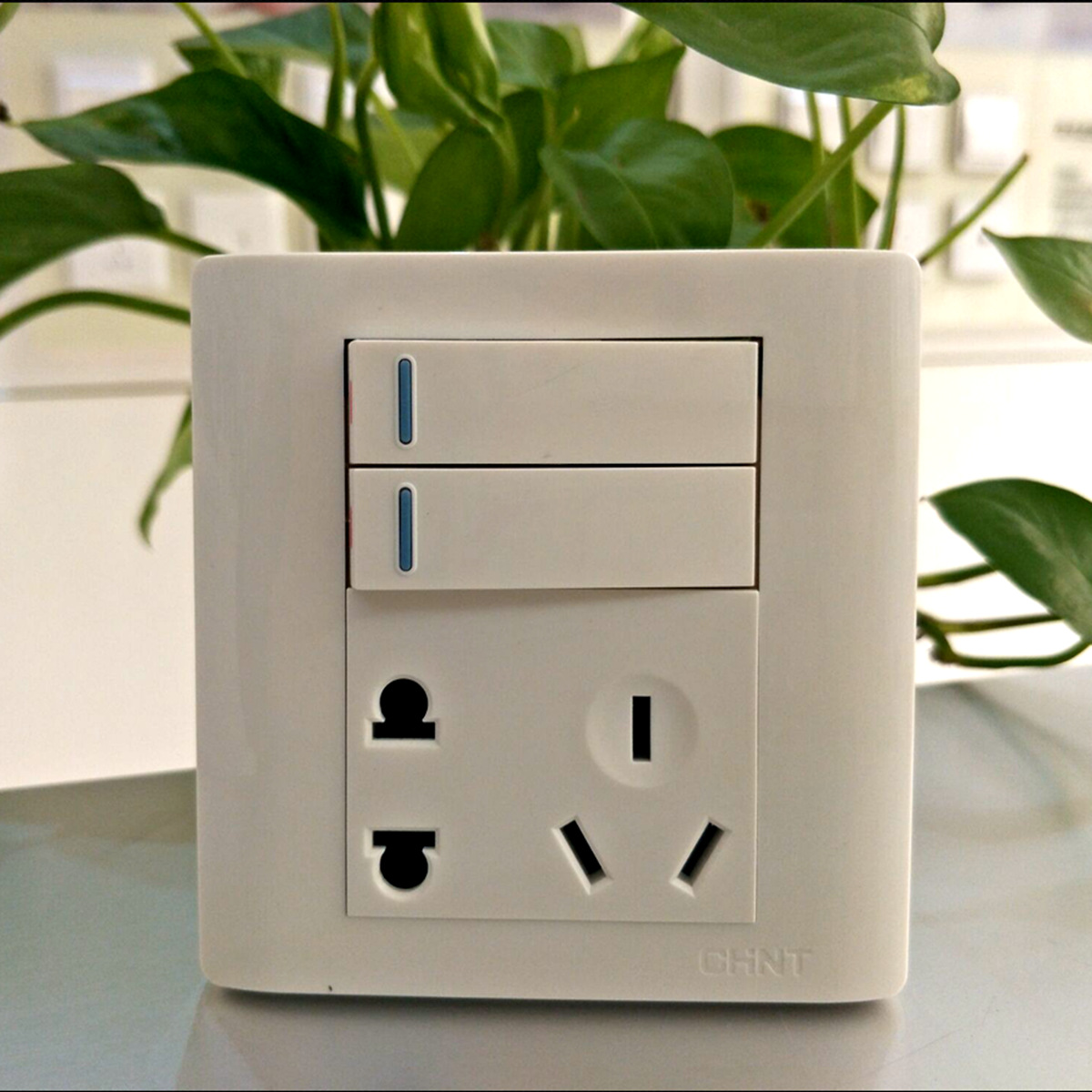 正泰開關插座NEW7-W4380白色 二開雙5孔插座 10A250V 滿300元包郵