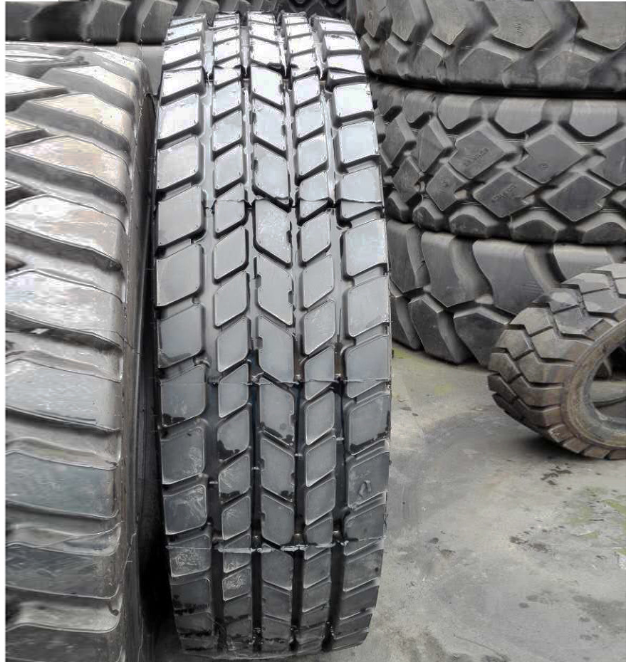 现货供应 14.00R20 港口起重机吊车轮胎 耐磨防滑 三包