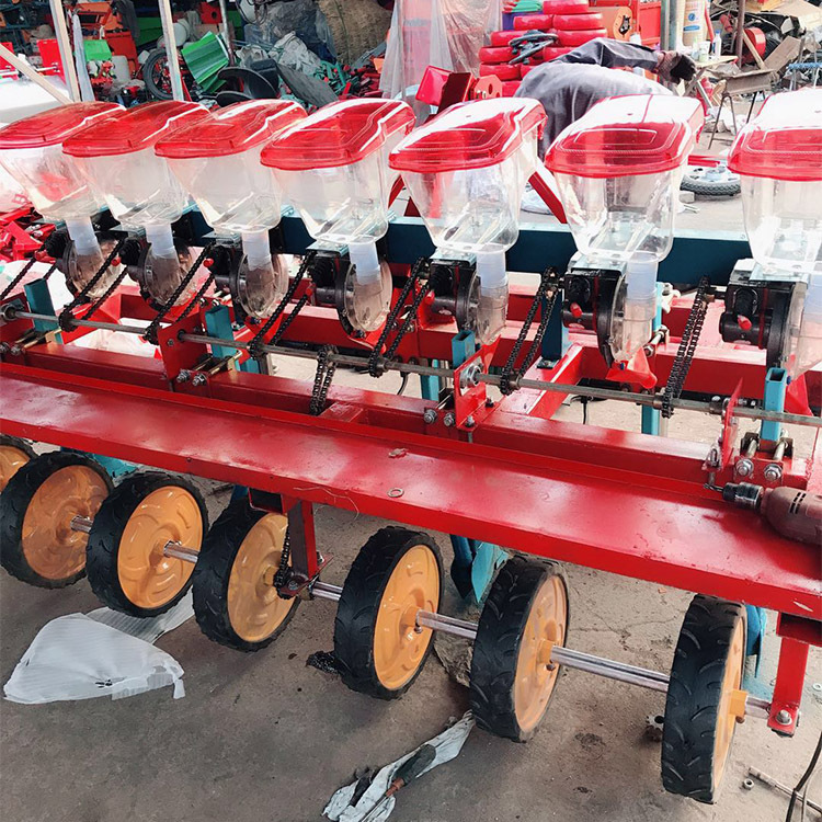 四轮拖拉机带大豆玉米精播机可定做大架行距播种机换总成可播花生