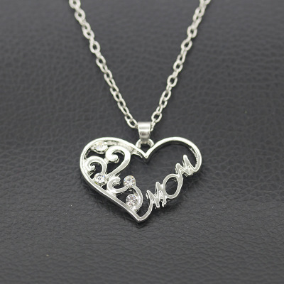 Necklace Simple Heart-shaped Diamond English Alphabet Mom Mom Necklace Clavicle Chain Mother's Day Gift display picture 1