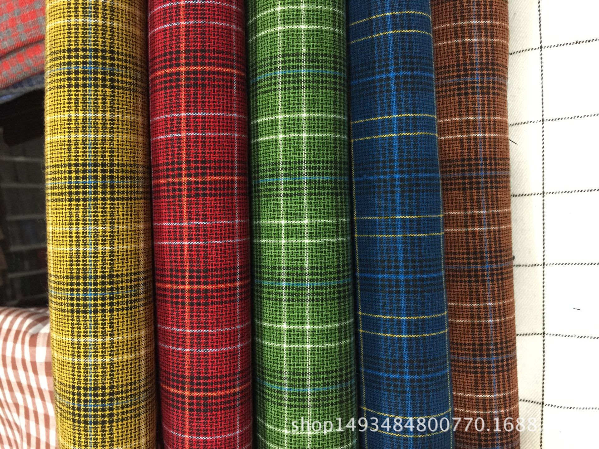 春季新款色织梭织面料彩色格子童装垮裤面料现货供应