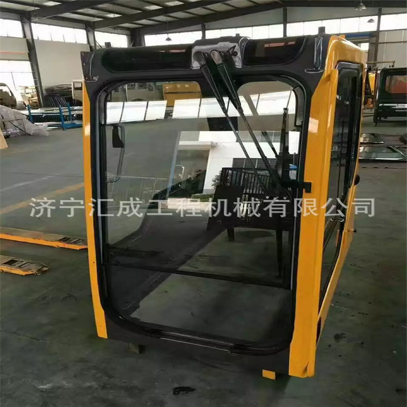 XS日L挖掘机 驾驶室，XS挖掘机座椅 左右操纵箱/方向机 履带底盘