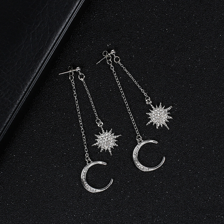 Fashion Trend Star And Moon  Dot Diamond Pendant Jewelry Women's Earrings Nihaojewelry display picture 7