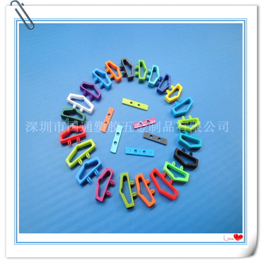 供应三角挂钩 连体三角飞机孔 塑料透明飞机孔挂钩全新材料