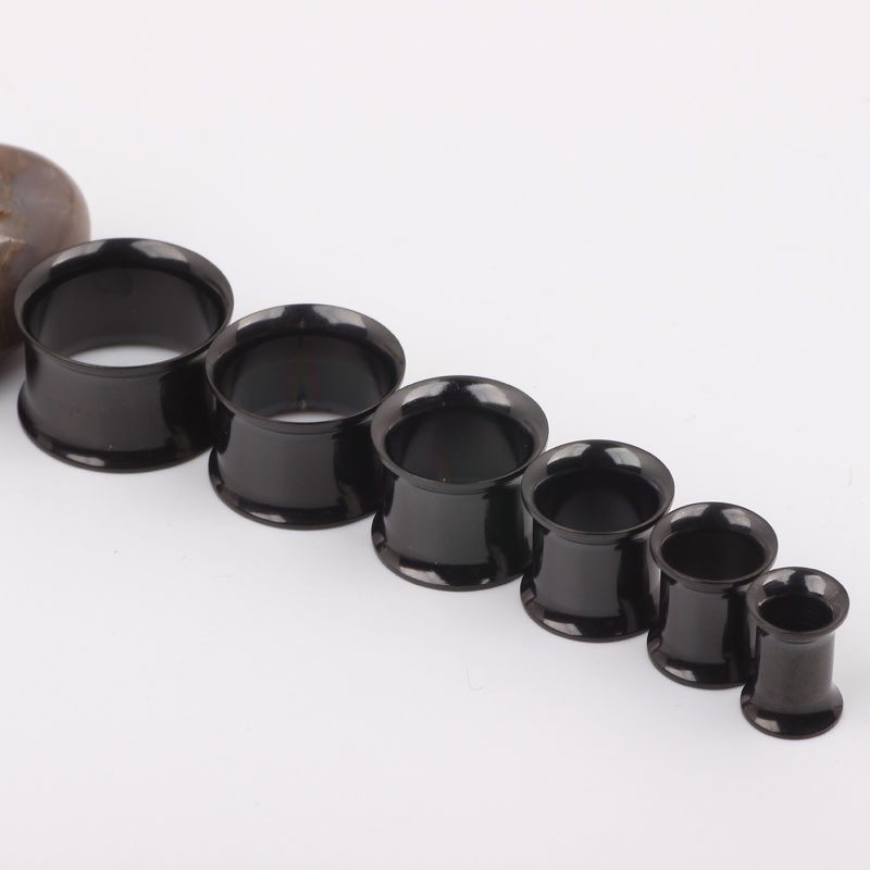 Pointed titanium steel lip stud product view