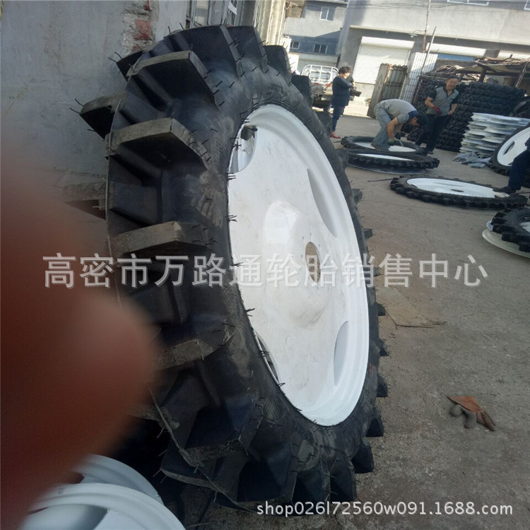 中耕喷药机8.3-42轮胎水田花纹 6.50-32 500-32/36/38/42可配钢圈