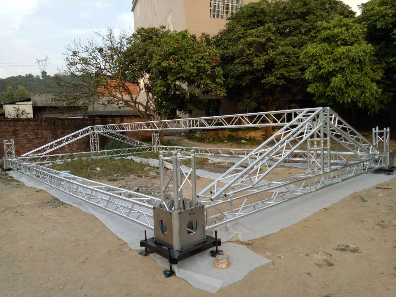 厂家直供桁架 trus太空架 铝合金演出架舞台桁架 拼装舞台龙门架