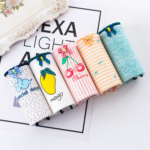 Fruit-themed Women's Underwear, Women's Pure Cotton Briefs, Mid-Rise, Student-Style, Cute Hip-Boosting Cartoon Designs for Young Girls