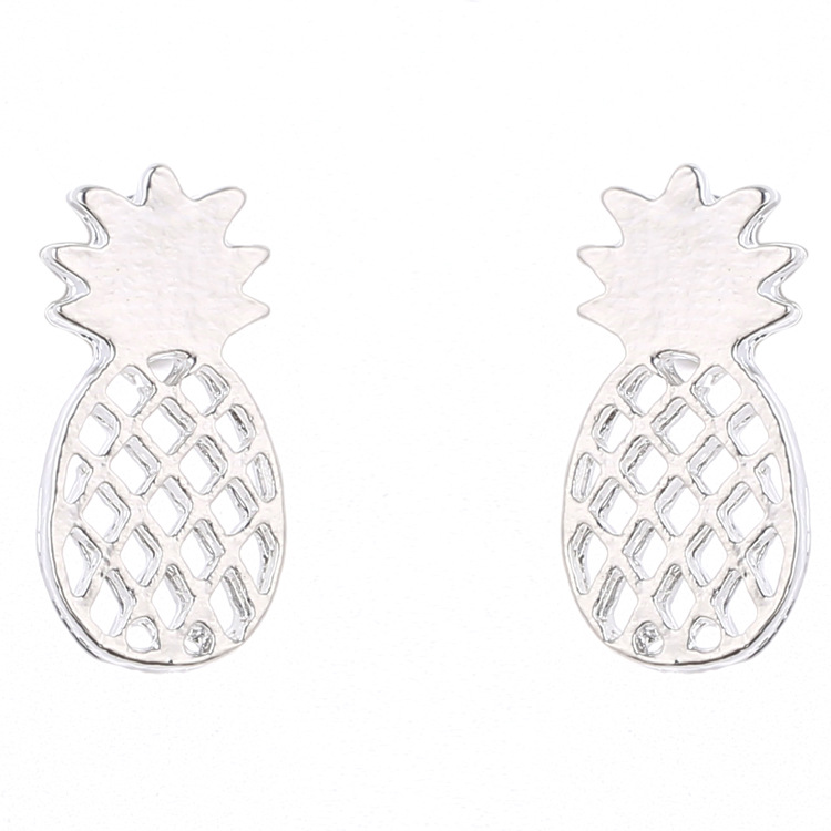 Silver pointed spike labret stud material detail