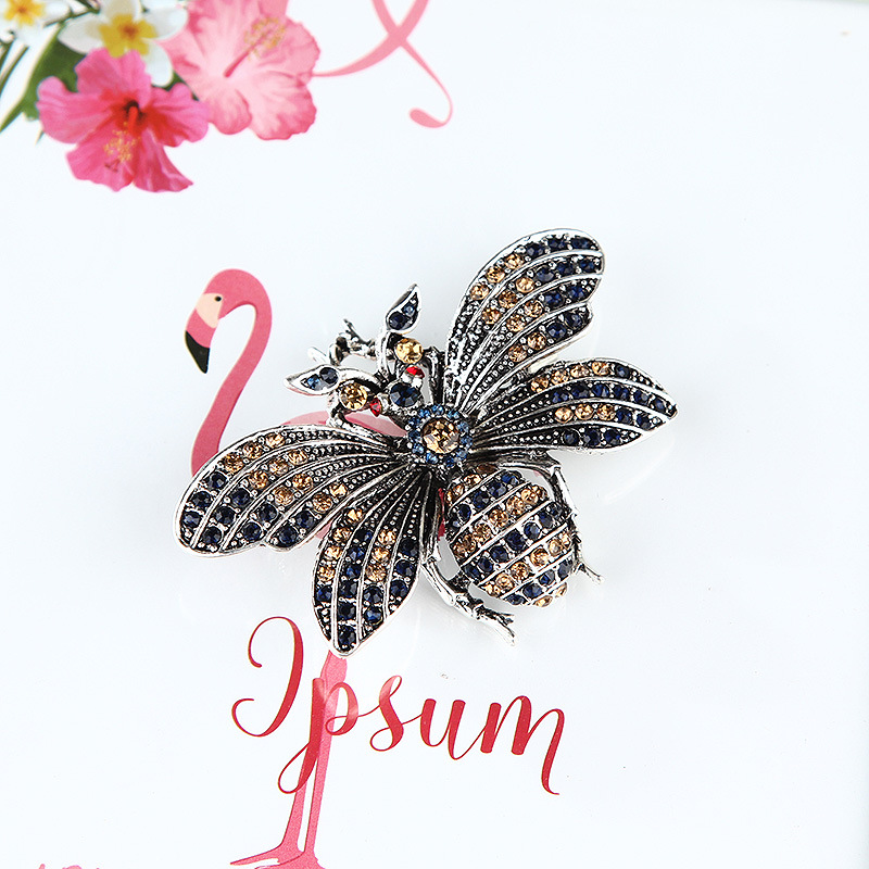 Spilla farfalla elegante con strass stile vintage per donna_voghion.com