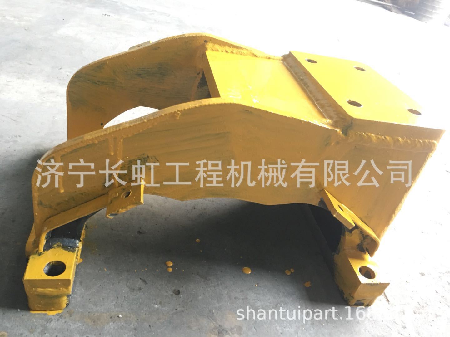 山推 SD22 推土机 台车架 拖轮支架154-30-11284