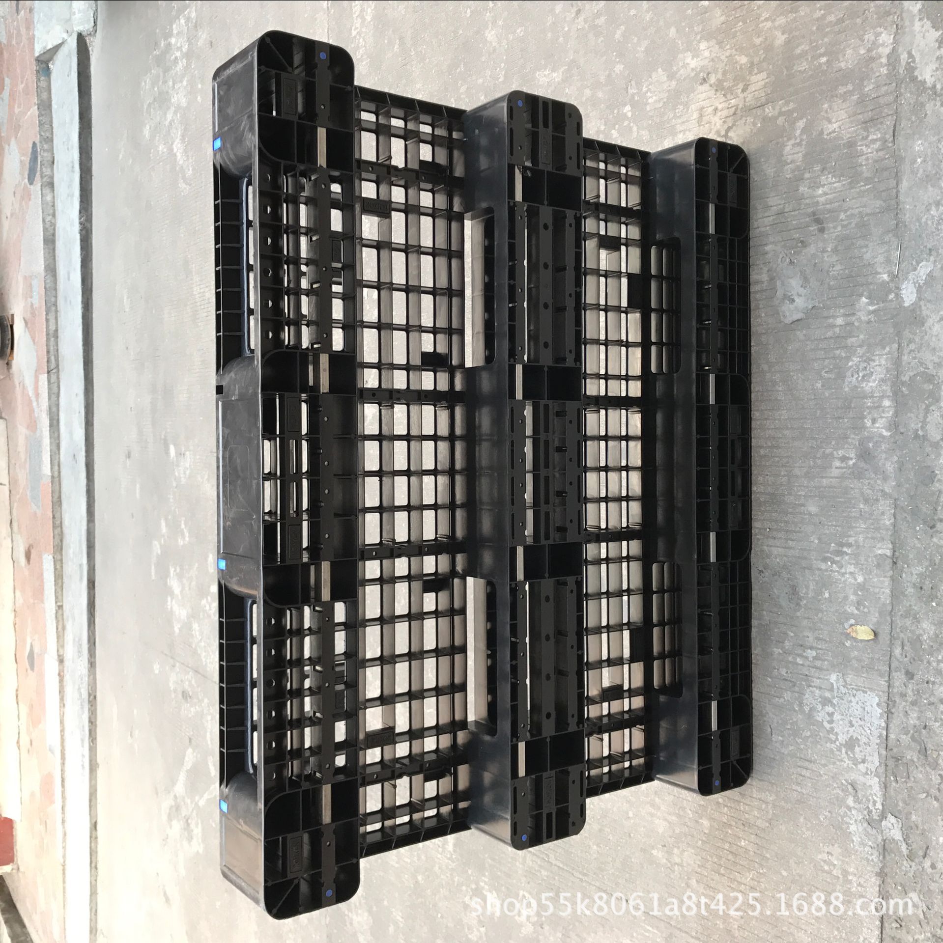 供应川字型塑料黑色静电卡板 码头货运专用塑胶栈板