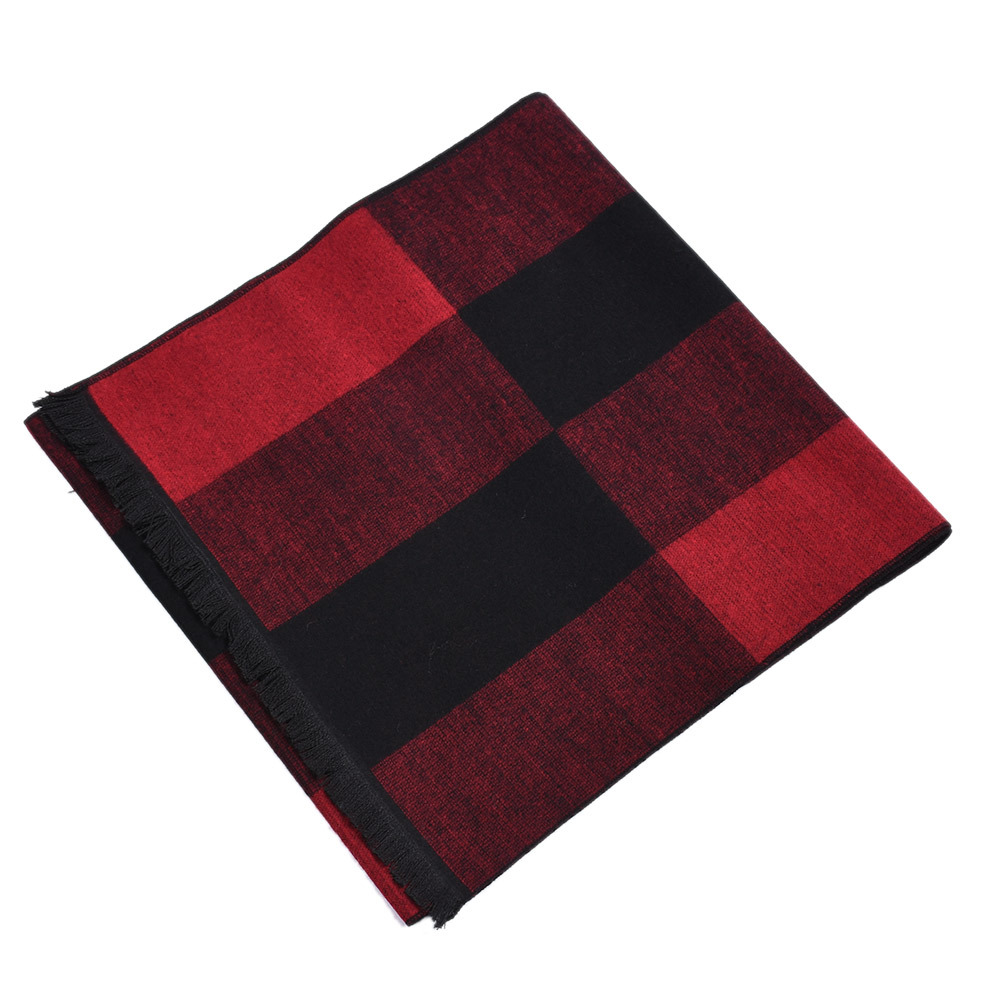 Rutig herrscarf i imitationskashmir med fransar för vintern_voghion.com