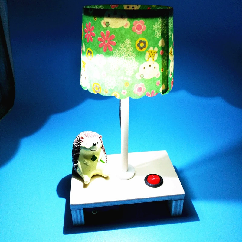 Домашние творческие настольные лампы технология небольшое производство небольшое изобретение начальная и средняя школа домашнее задание ручной работы маленькая настольная лампа производство DIY материал