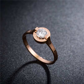 新款钛钢玫瑰金镶钻戒指女 时尚简约单钻大气情侣指环批发