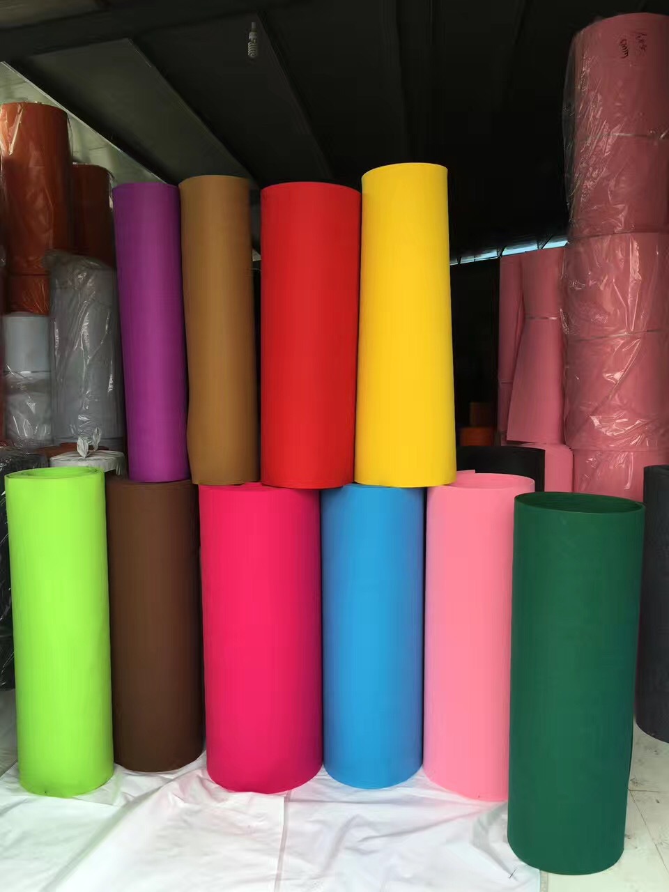 厂家现货批发2mm针刺无纺不织布毛毡布 各种彩色