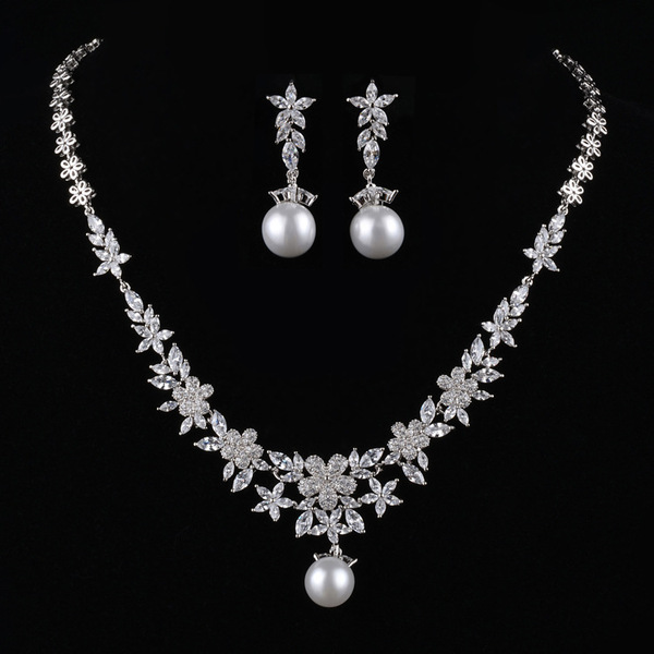 necklace from pearl