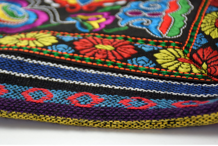 Flower Pattern Spring&Summer Season Women'S Gender Ethnic Style Style Square Shape Small Size Women's Small Cotton Flower Ethnic Style Square Zipper Crossbody Bag