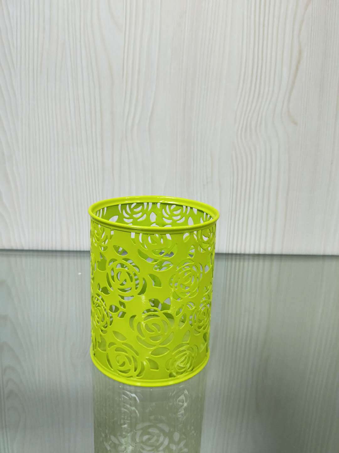 直口镂空果绿