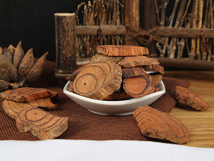 Ji Xue Teng Slices (Spatholobus suberectus) — Dried Blood-Vine Stem for Herbal Tea & Soup key features