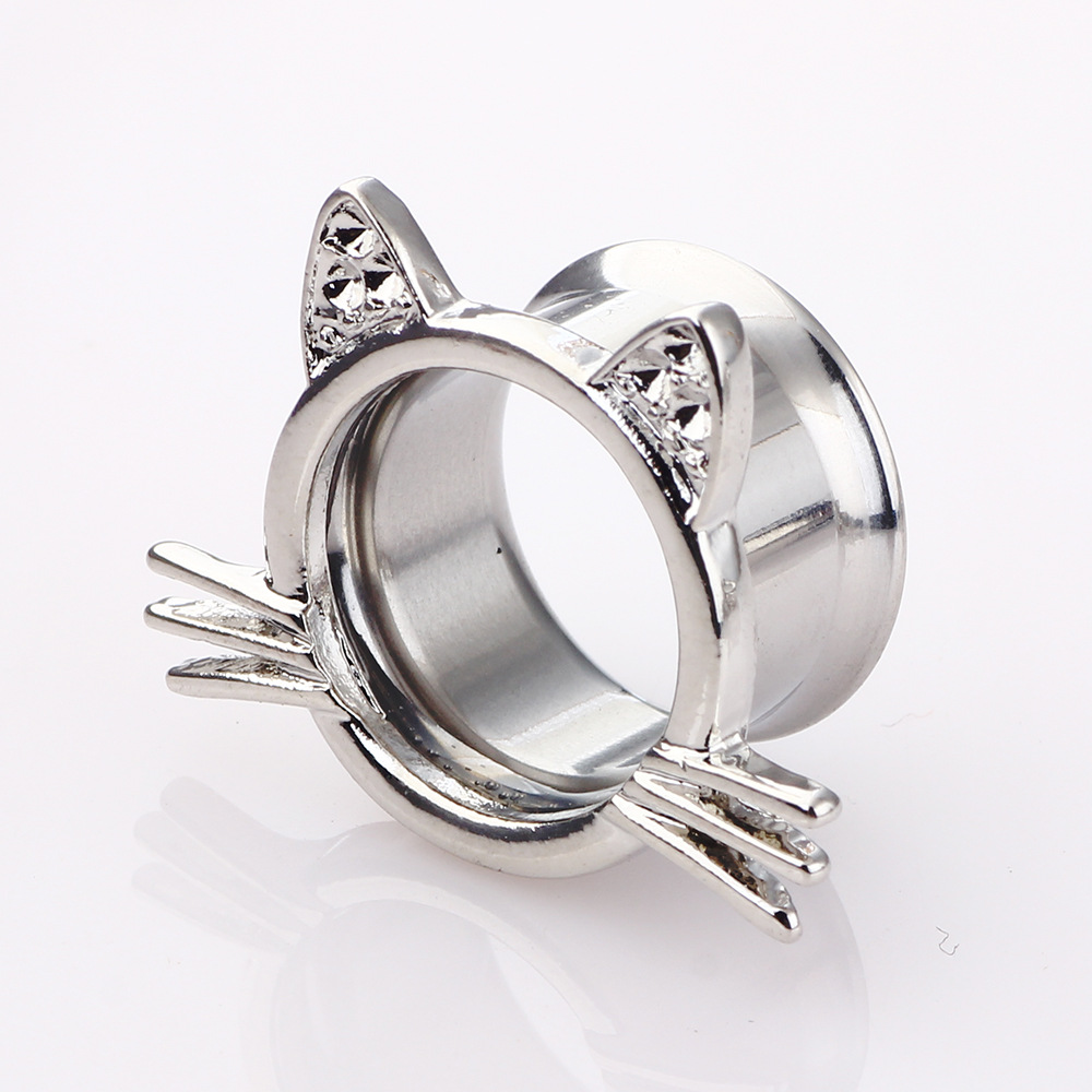 Labret piercing jewelry detail image