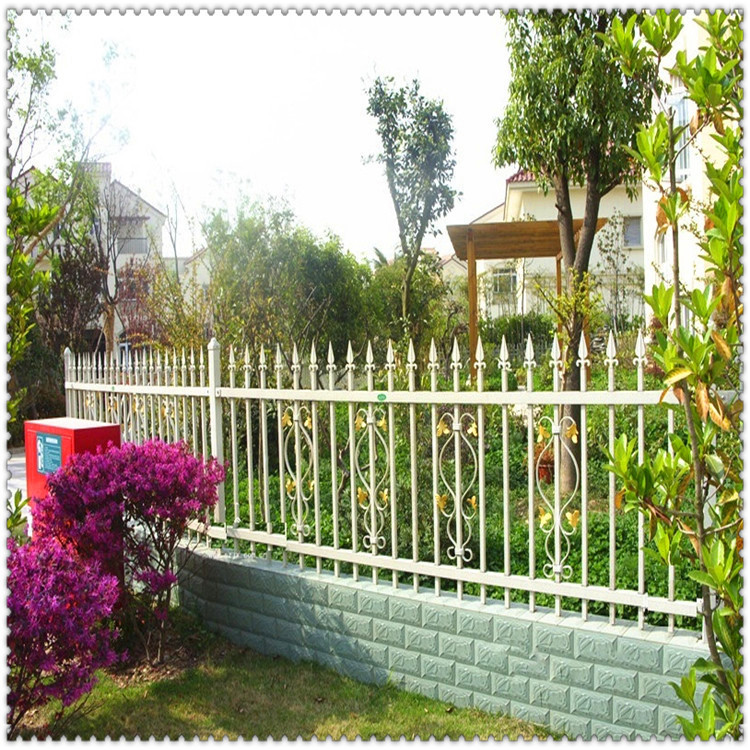 静电喷塑镀锌钢护栏 厂区庭院安全围栏 铁艺别墅围墙隔离防护栏杆