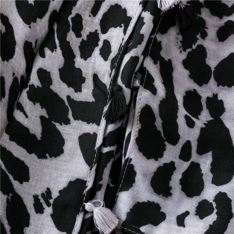 Classic Fashion Leopard Scarf Long Section Cotton And Linen Shawl display picture 10