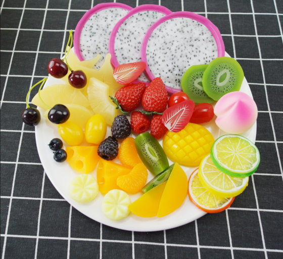 Simulation fruit slice lemon strawberry slice mini simulation plastic fruit slice model birthday cake accessories