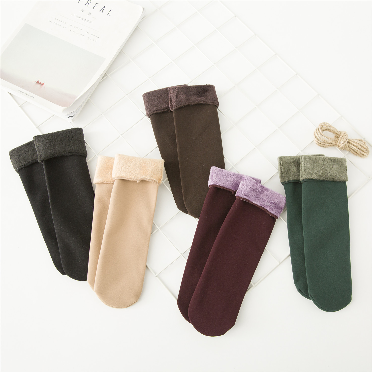 秋冬新款女士雪地袜保暖加厚加绒地板袜中筒女士袜子情侣袜睡眠袜