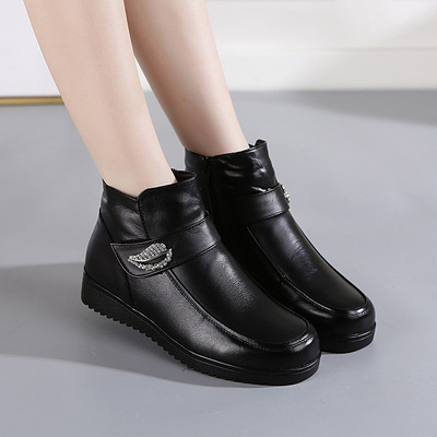 特大码女鞋2018冬季特价真皮妈妈鞋休闲圆头平底女靴加厚保暖皮靴|ms