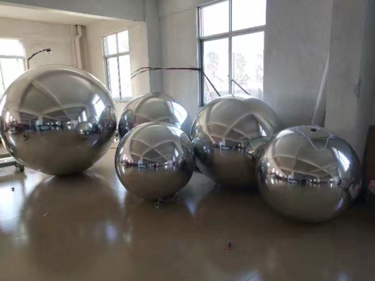 气模供应大型户外帐篷灯饰镜面球  玻璃钢球2m乐飞洋帐篷