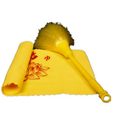 Buddhist supplies, dust removal for Buddha statues, yellow and red dust removal for Buddhist items, cleaning supplies for Buddhist instruments