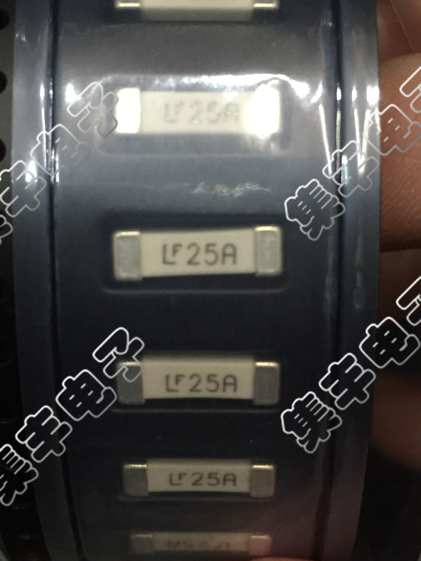 0456025.ER 丝印:LF25A 125V 25A 力特  贴片快断保险丝 欢迎咨询
