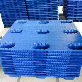 观海卫镇吹塑厂家定 制各种重量九脚托盘、承重好，牢固、好用