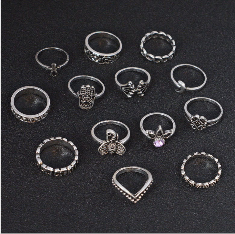Vintage Crown Ring Set Image 2