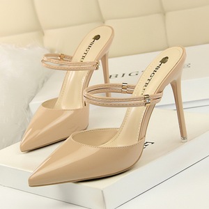 Korean sexy hollow high heel patent leather shallow point water