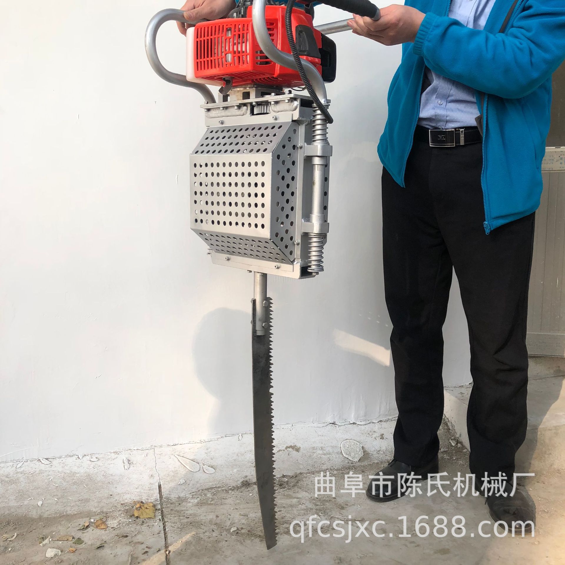 汽油鋸齒挖樹機 手持式汽油移樹機.jpg