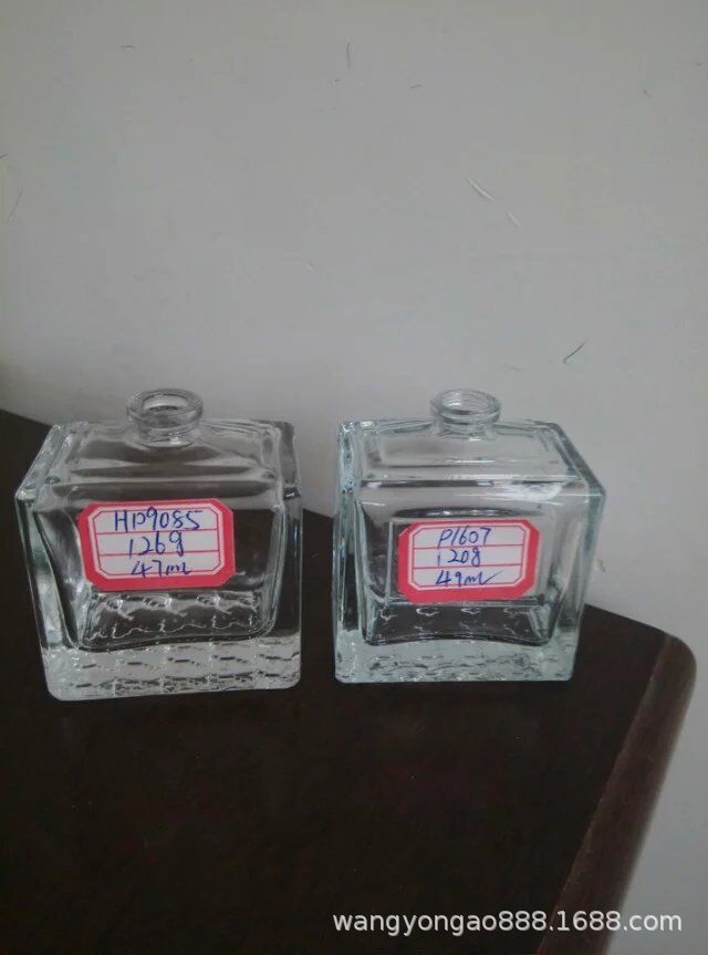 香薰油瓶厂家专业定制香水玻璃瓶 厂家直销