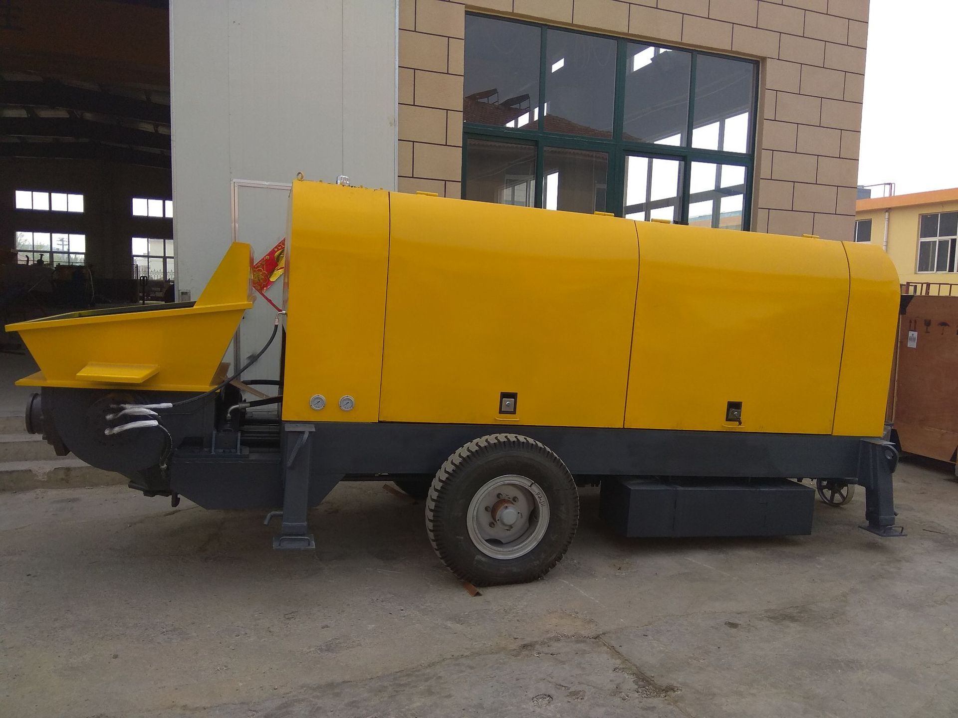 80柴油机地泵，高层楼用的大泵机，大型输送泵，新赛机械混凝土泵